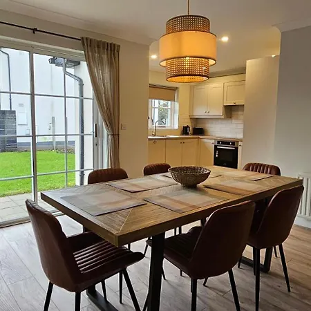 Сasa de vacaciones West Townhouse