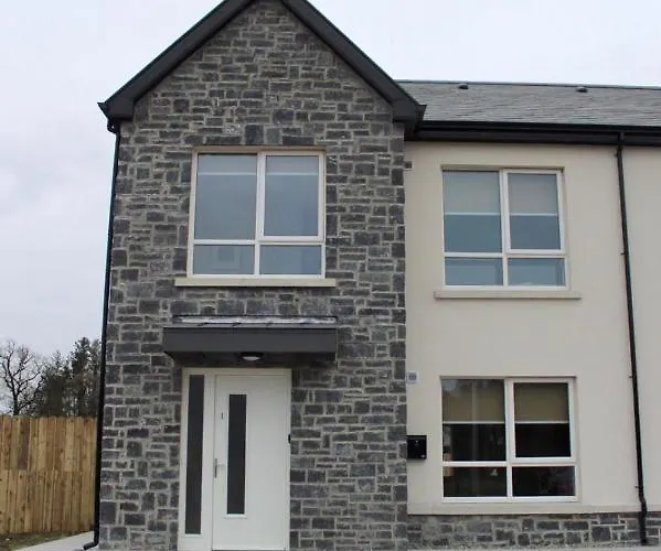 بيت للعطل West Townhouse بونراتي